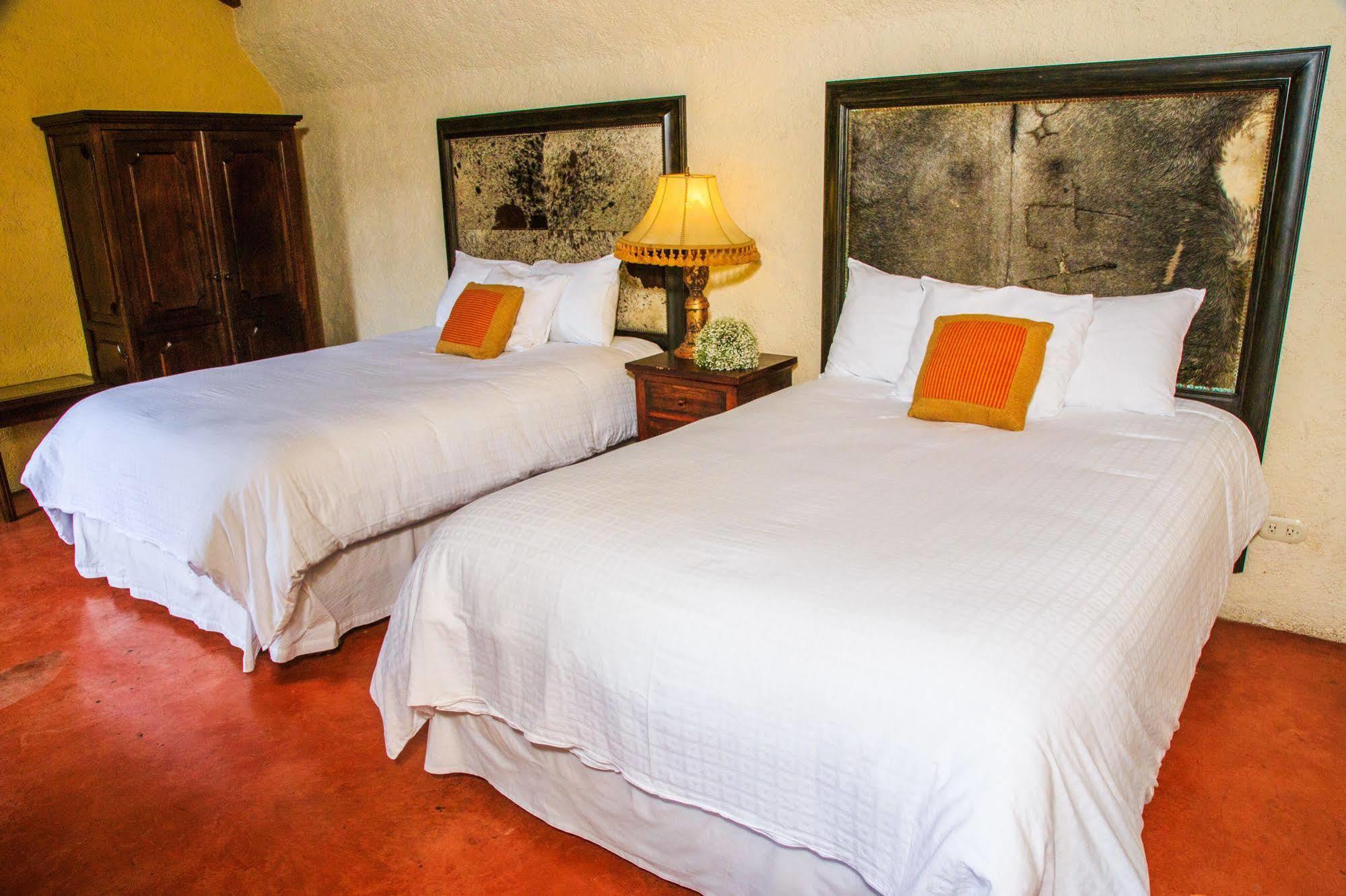Hotel Lo De Bernal Antigua Eksteriør billede